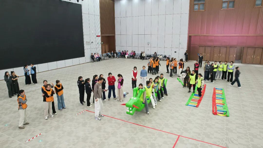 20260307“巾帼建功，协力同行”——市交投集团三八妇女节趣味运动会举行5.jpg